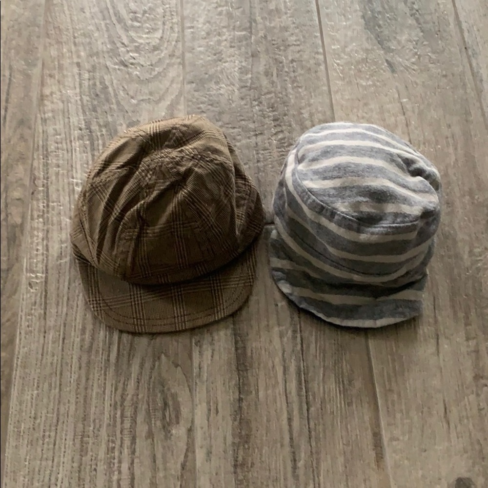 Bundle of 2 baby Gap hats, sz 12-18 mos